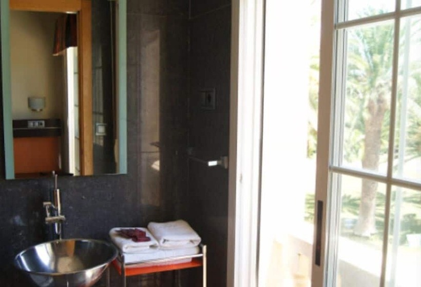 スタンダードトリプルルーム, Las Navas