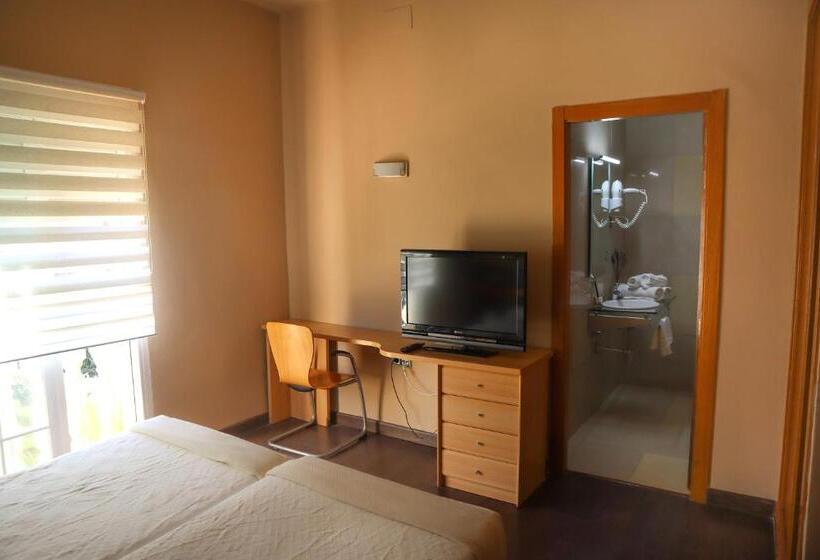 スタンダードトリプルルーム, Las Navas