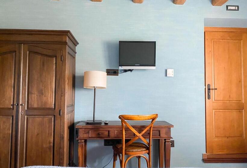 Номер Стандарт с Гидромассажем, Mas Trobat