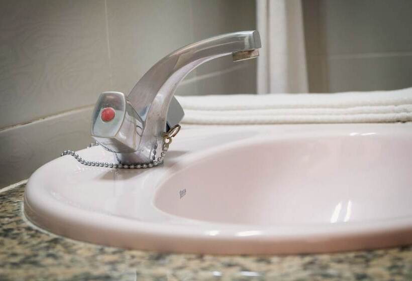 标准单人间, Neptuno