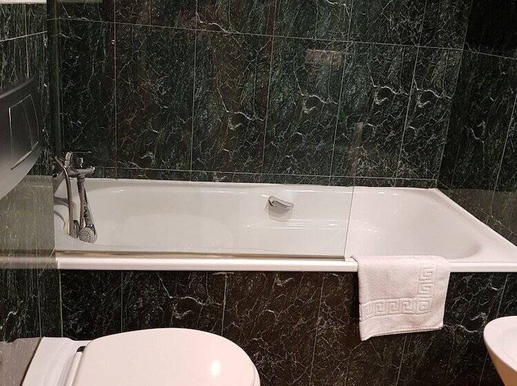 Quarto Quádruplo Estandar, Portofino