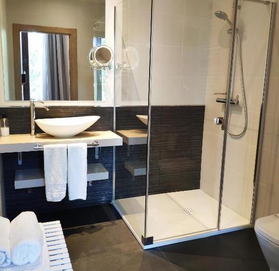 Deluxe room with river view, Puerta Del Arco