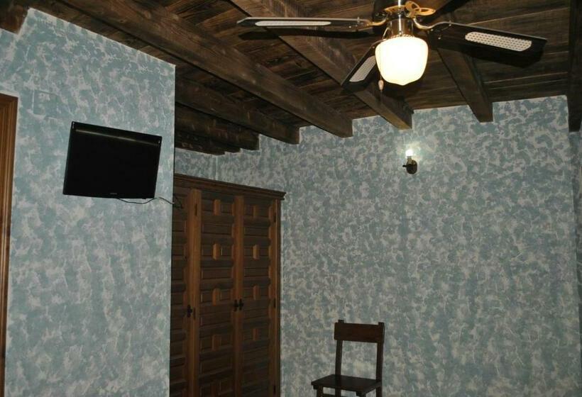 חדר סטנדרט לשלושה, Rural Los Perales