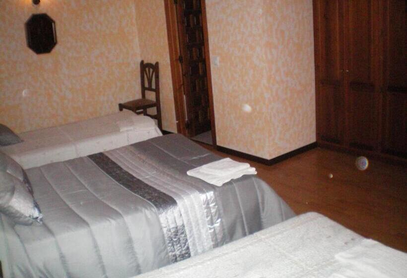 חדר משפחתי, Rural Los Perales