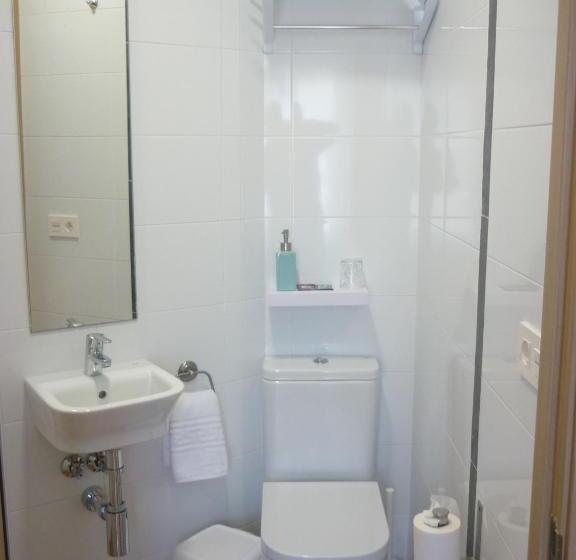 标准单人间, Pensión Albergue Puente Ribeira