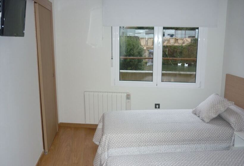 스탠다드 룸, Pensión Albergue Puente Ribeira