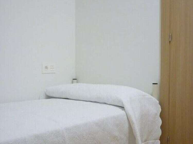 标准单人间, Pensión Albergue Puente Ribeira