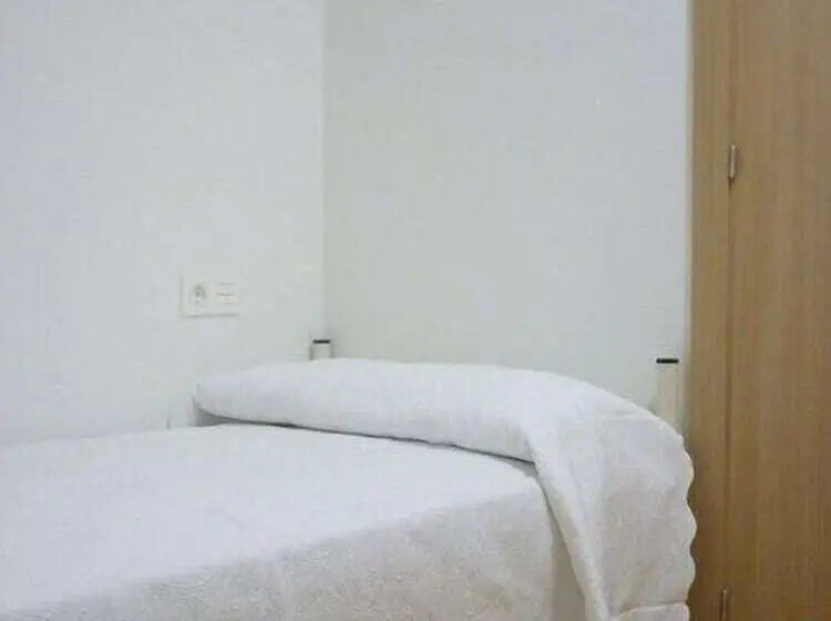 اتاق استاندارد یک نفره, Pensión Albergue Puente Ribeira
