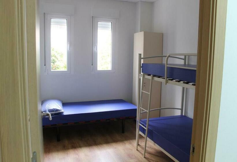 共用房间的床, Pensión Albergue Puente Ribeira