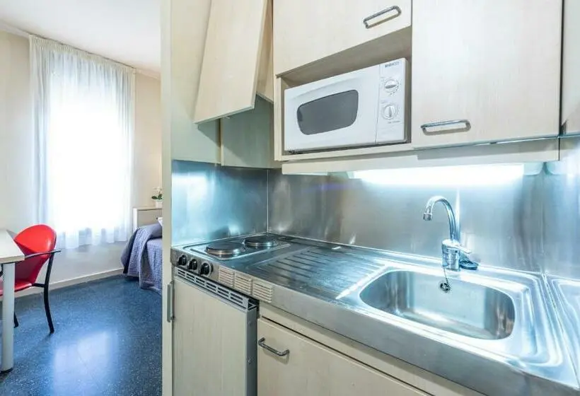 Standard-studio, Residencia Universitaria Giner De Los Ríos