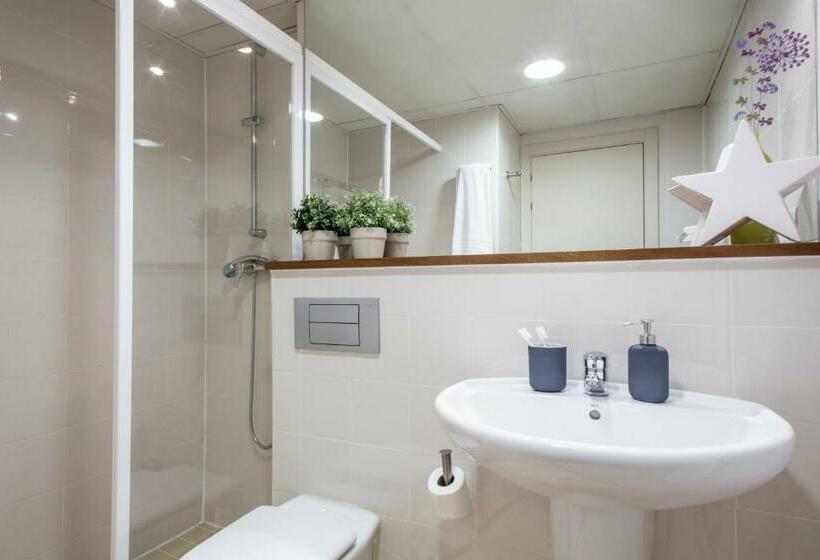컴포트 스튜디오, Residencia Universitaria Giner De Los Ríos