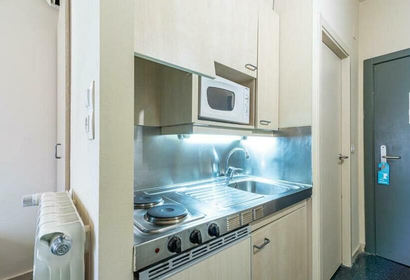 ベーシックワンルーム, Residencia Universitaria Giner De Los Ríos