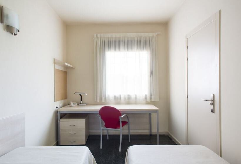 ファミリールーム, Residencia Universitaria Giner De Los Ríos