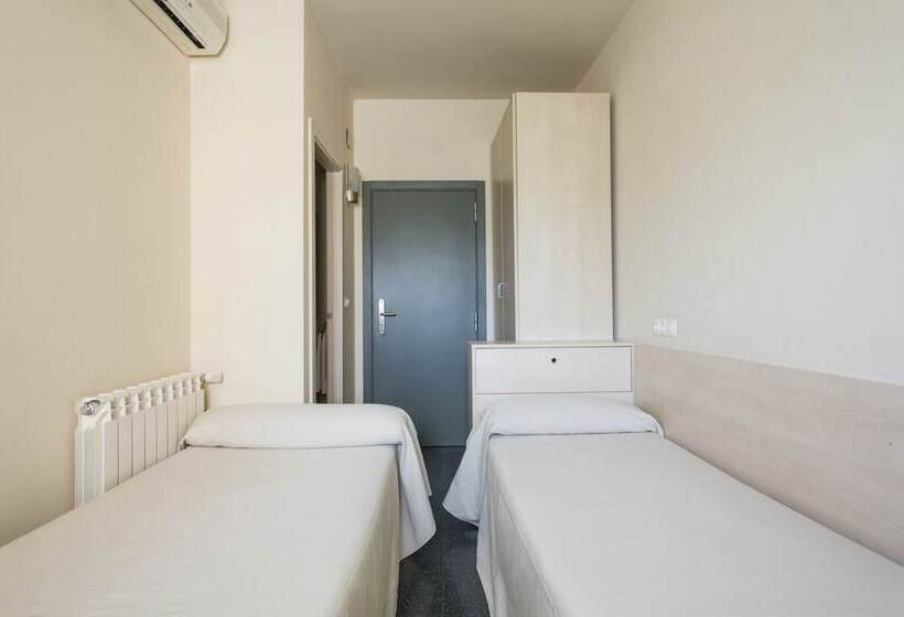 ファミリールーム, Residencia Universitaria Giner De Los Ríos