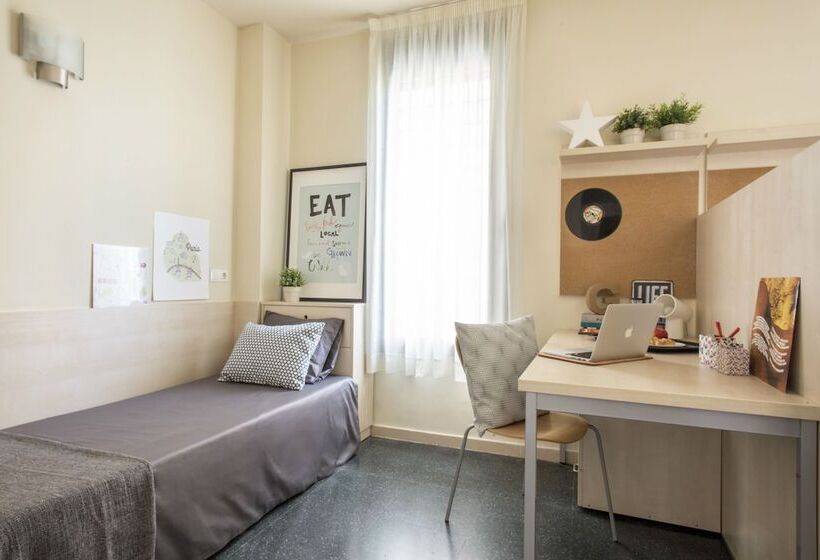 クラシックスタジオ, Residencia Universitaria Giner De Los Ríos