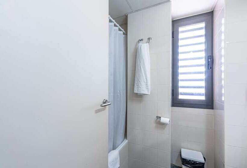 ベーシックワンルーム, Residencia Universitaria Giner De Los Ríos