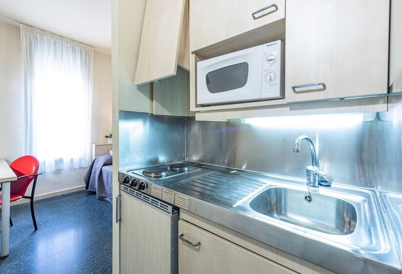 ベーシックワンルーム, Residencia Universitaria Giner De Los Ríos