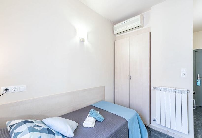 ベーシックワンルーム, Residencia Universitaria Giner De Los Ríos