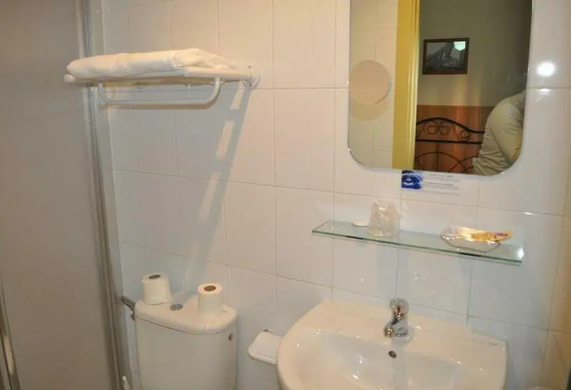 اتاق استاندارد یک نفره, Hostal Alcazaba