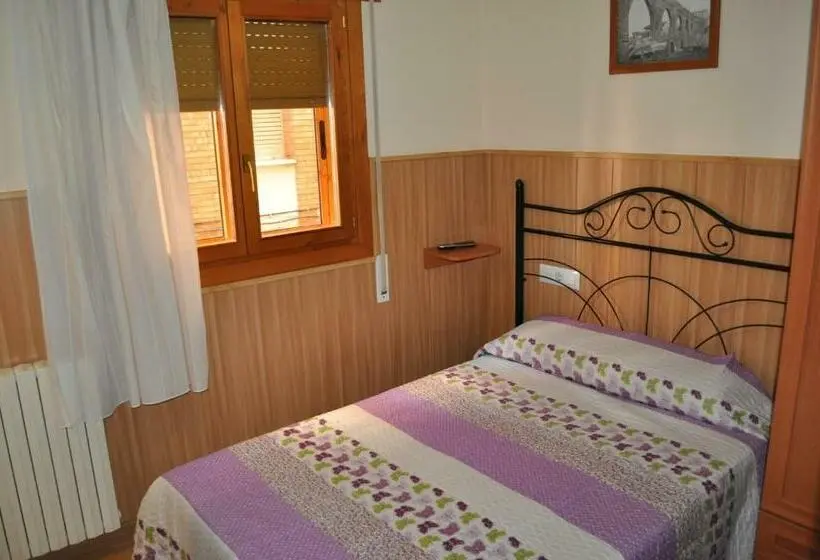 اتاق استاندارد یک نفره, Hostal Alcazaba