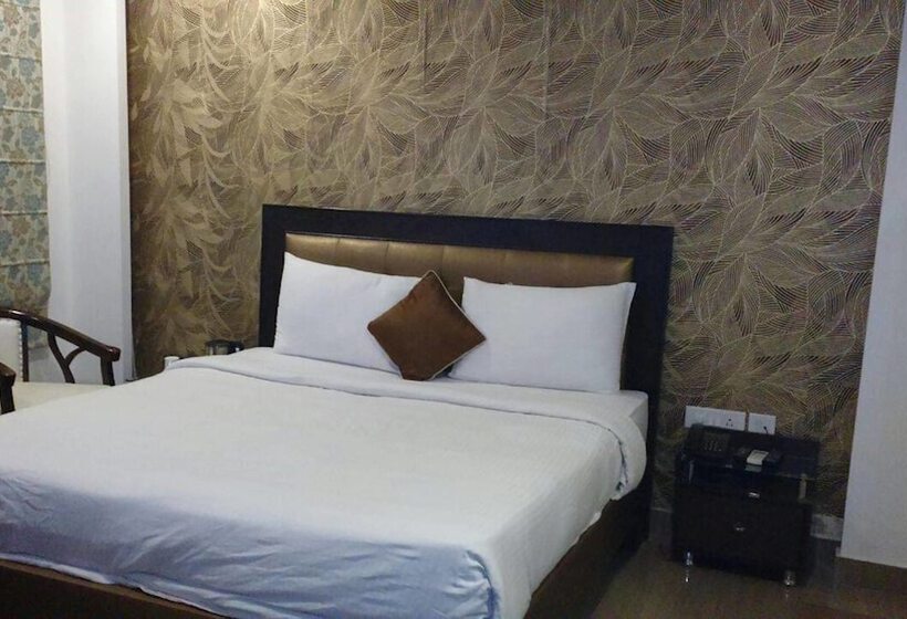 Номер Deluxe, The Gera S