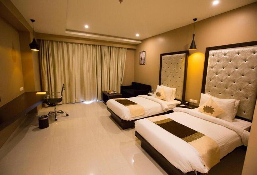 غرفة قياسية, Anjushree Ujjain