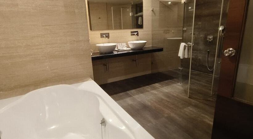 جناح, Anjushree Ujjain