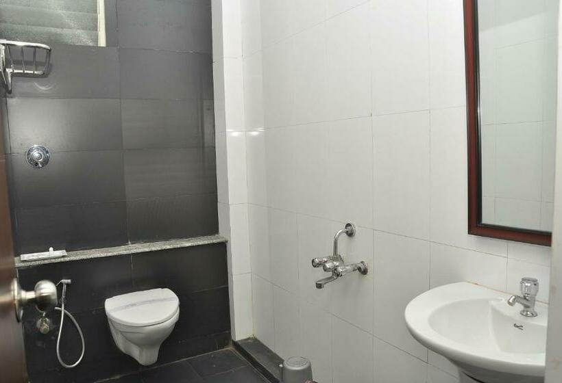 豪华单人间, City Home