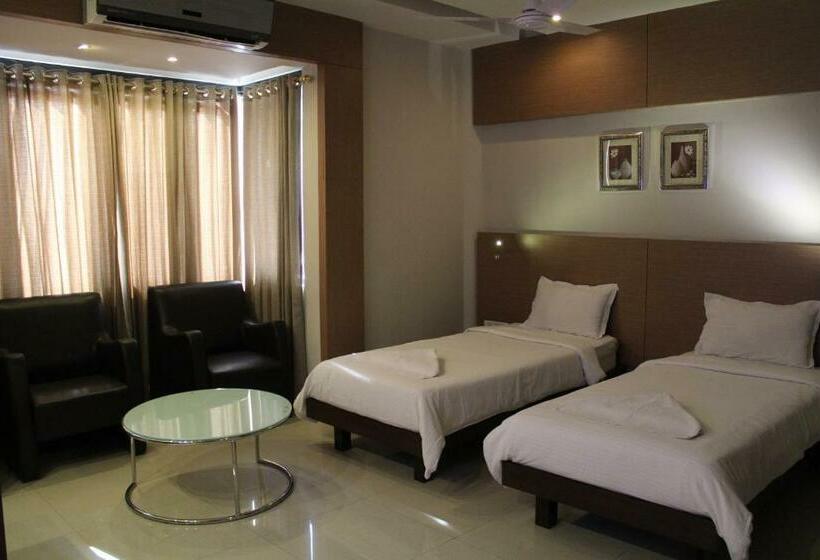 标准间, Dibrugarh Club House