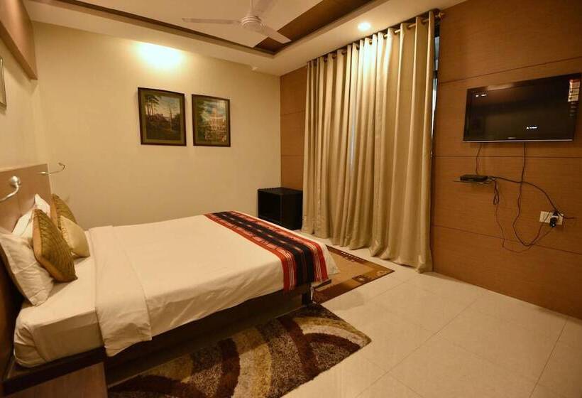 اتاق اجرایی, Dibrugarh Club House