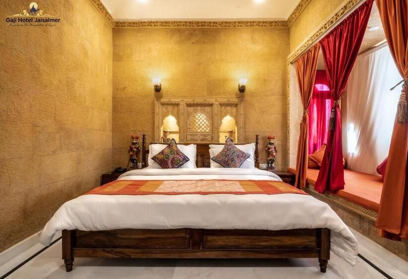 اتاق لوکس خانوادگی, Gaji Hotel Jaisalmer