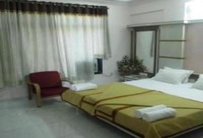 Camera Deluxe, Krishna