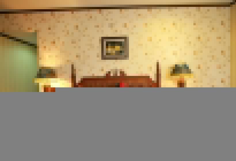 Chambre Deluxe, Madathil Regency