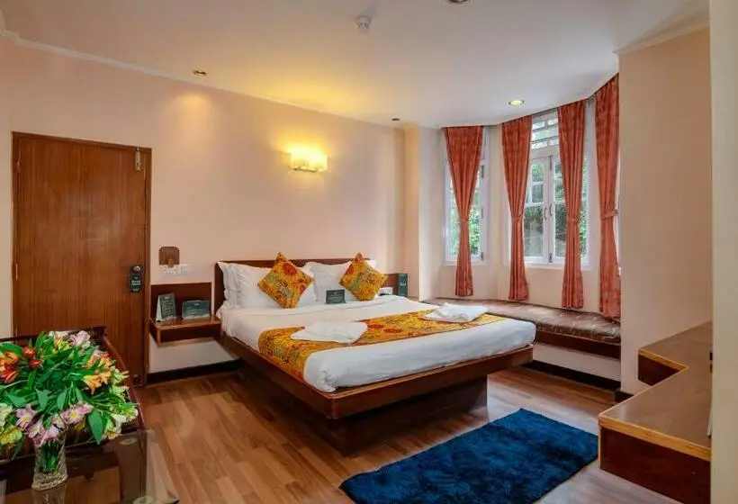 اتاق لوکس, Muscatel Spring Burn   100 Mts From Mall Road