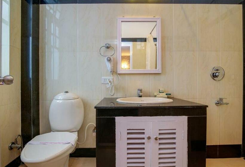 Quarto Deluxe, Muscatel Spring Burn   100 Mts From Mall Road