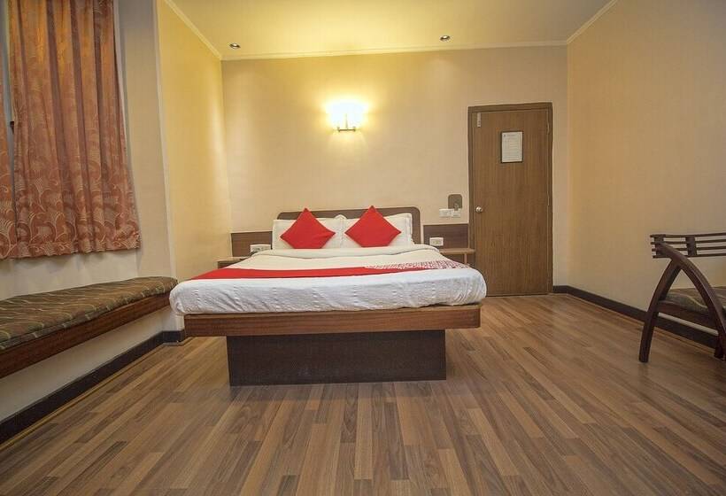 Quarto Deluxe, Muscatel Spring Burn   100 Mts From Mall Road