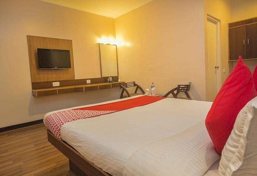 Quarto Deluxe, Muscatel Spring Burn   100 Mts From Mall Road