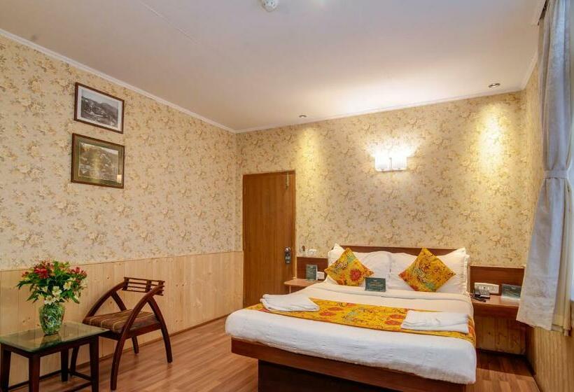 Quarto Deluxe, Muscatel Spring Burn   100 Mts From Mall Road