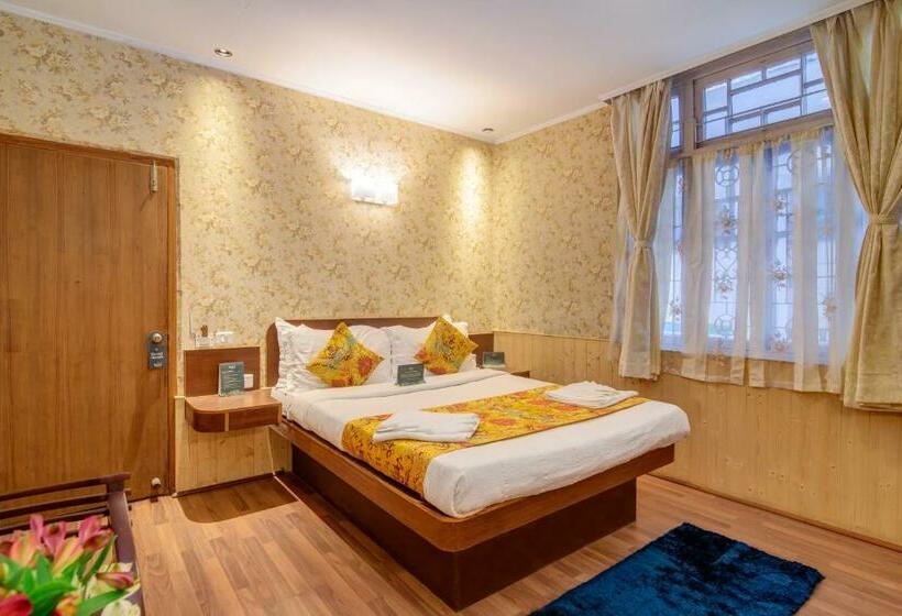 Quarto Deluxe, Muscatel Spring Burn   100 Mts From Mall Road