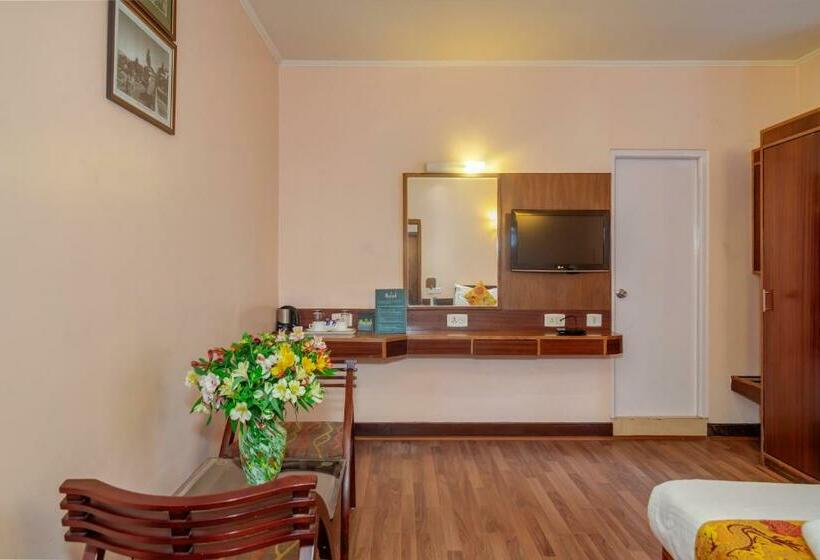 Quarto Deluxe, Muscatel Spring Burn   100 Mts From Mall Road