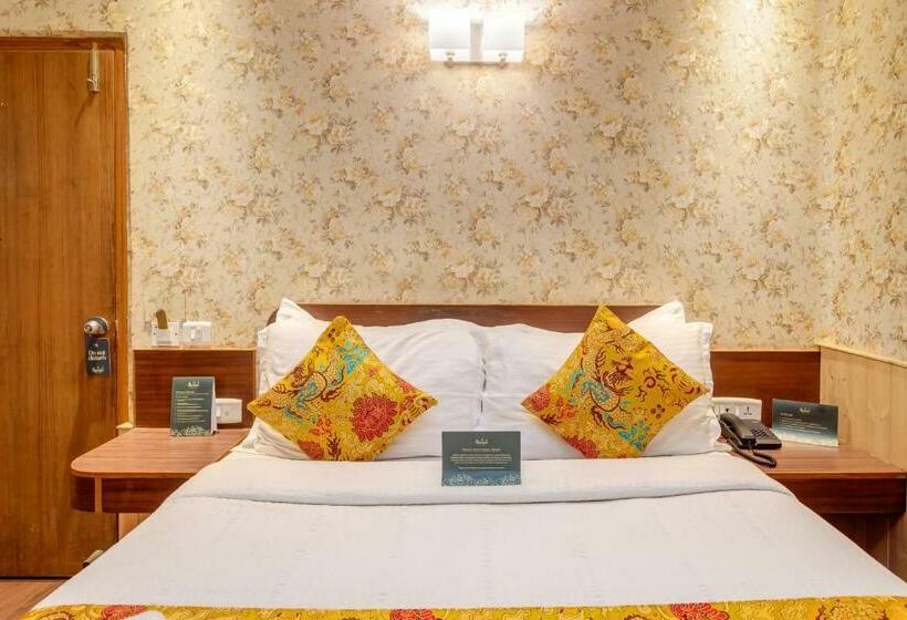 Quarto Deluxe, Muscatel Spring Burn   100 Mts From Mall Road