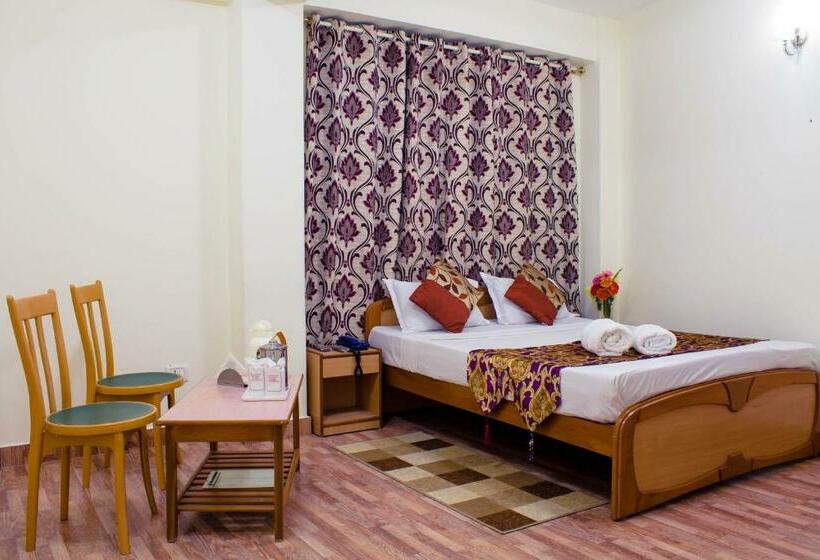 エクゼクティブルーム, Renam