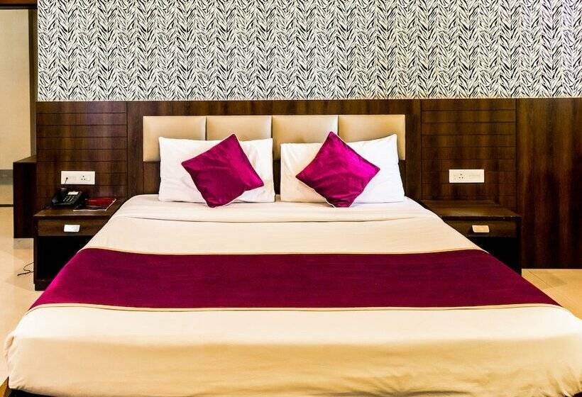 חדר פרמיום, The Contour