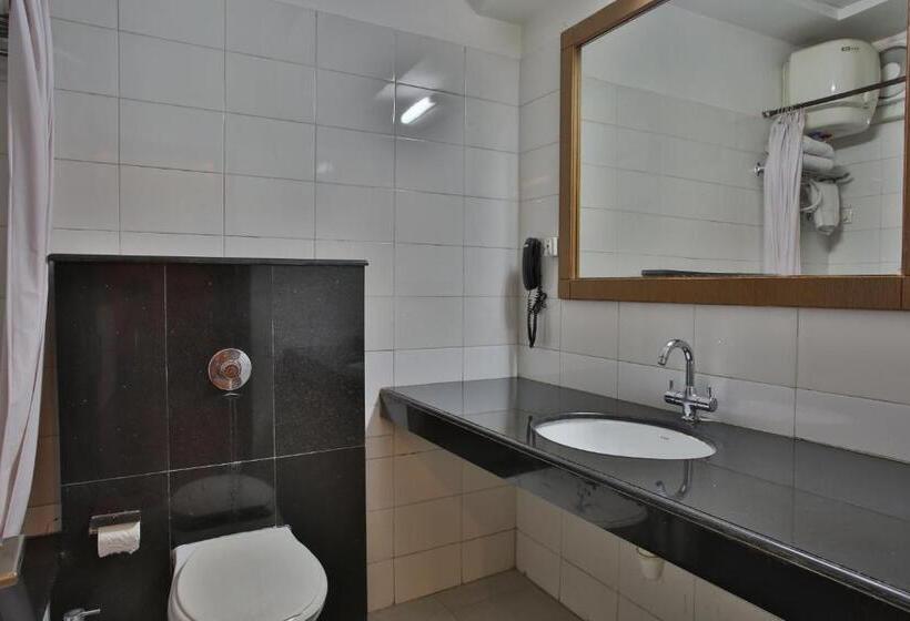Quarto Economy, The Grand Chandiram