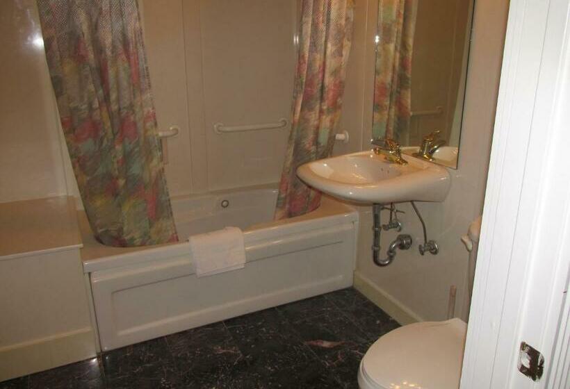 غرفة ديلوكس, Ducote Williams House