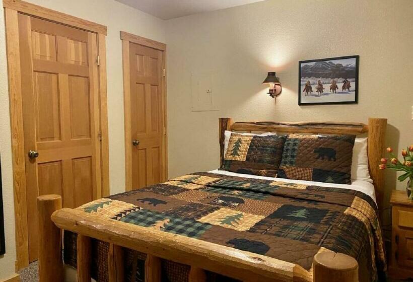 오두막, River's Edge Resort