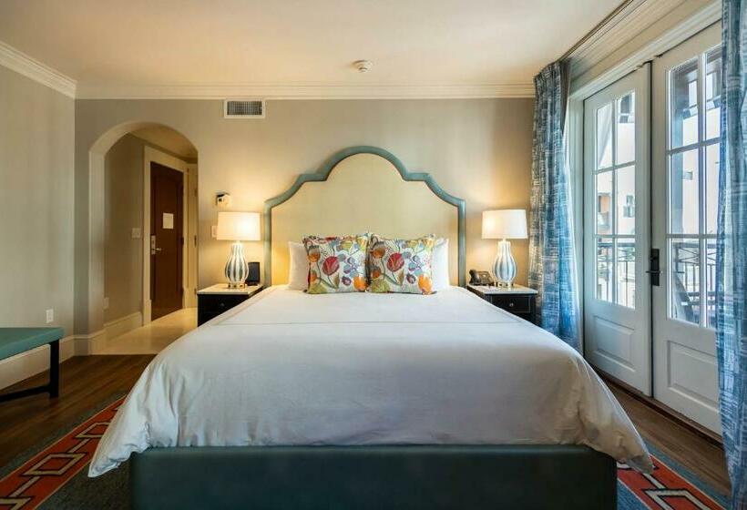 غرفة قياسية سرير كينج, The Pearl