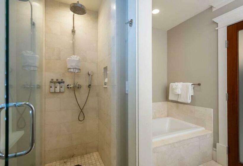 غرفة قياسية سرير كينج, The Pearl