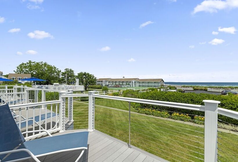 디럭스 4인 룸, The Sparhawk Oceanfront Resort