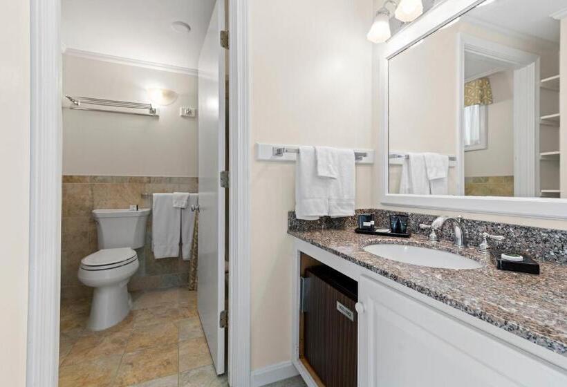 장애인을 위한 스탠다드 룸, The Sparhawk Oceanfront Resort